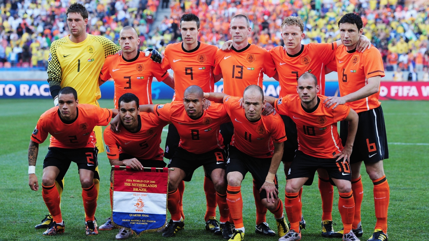 Football Holland Team for 1366 x 768 HDTV resolution