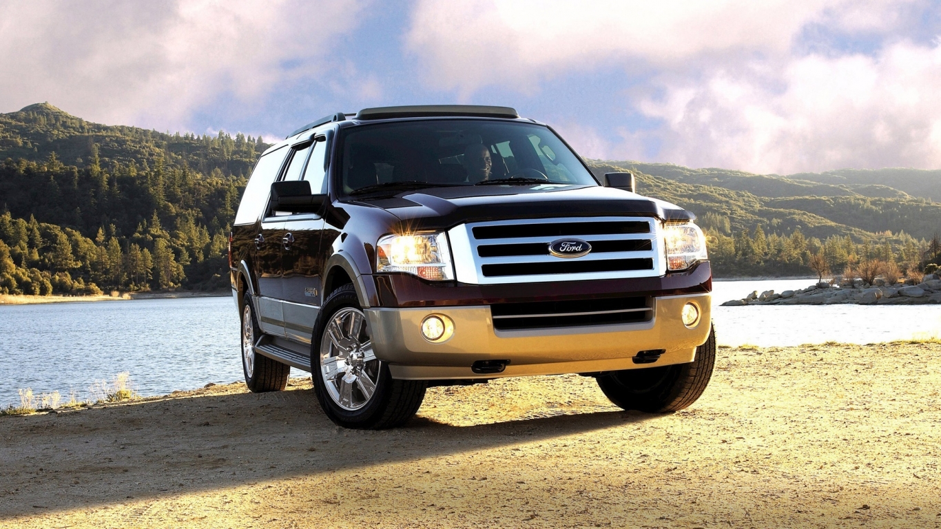 Ford Expedition 2010 for 1366 x 768 HDTV resolution