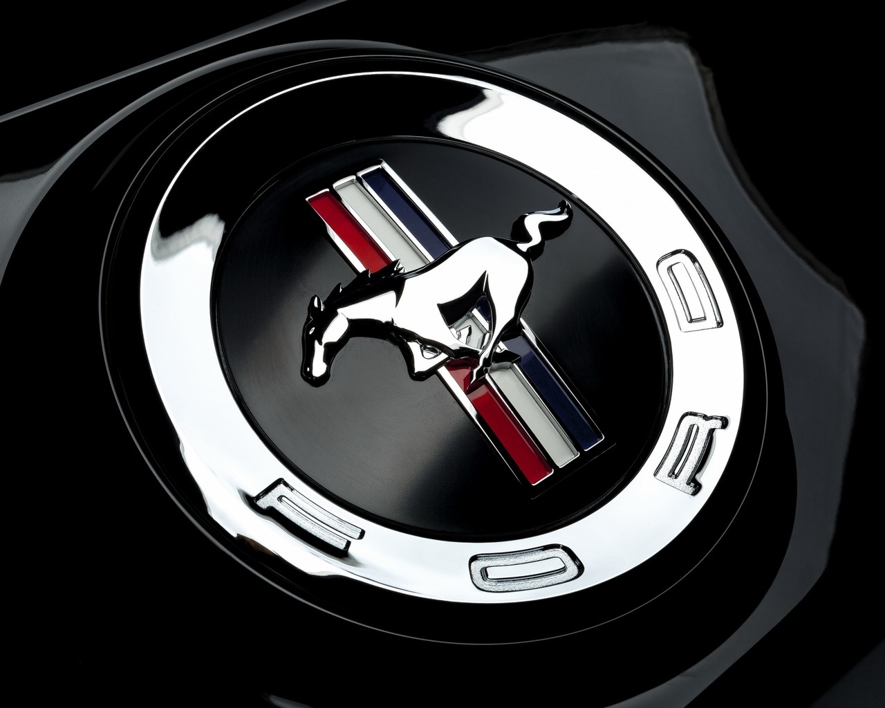 Ford Mustang Emblem for 1280 x 1024 resolution