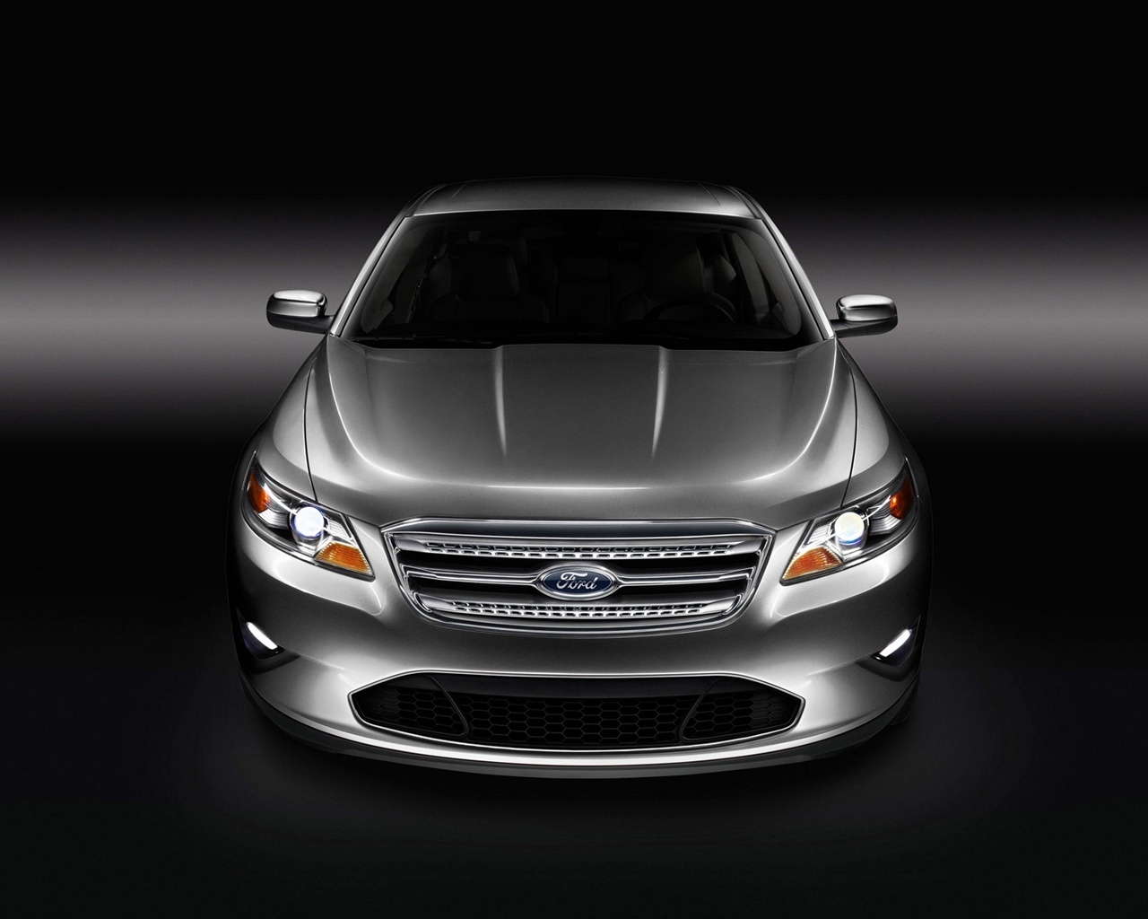 Ford Taurus 2010 for 1280 x 1024 resolution