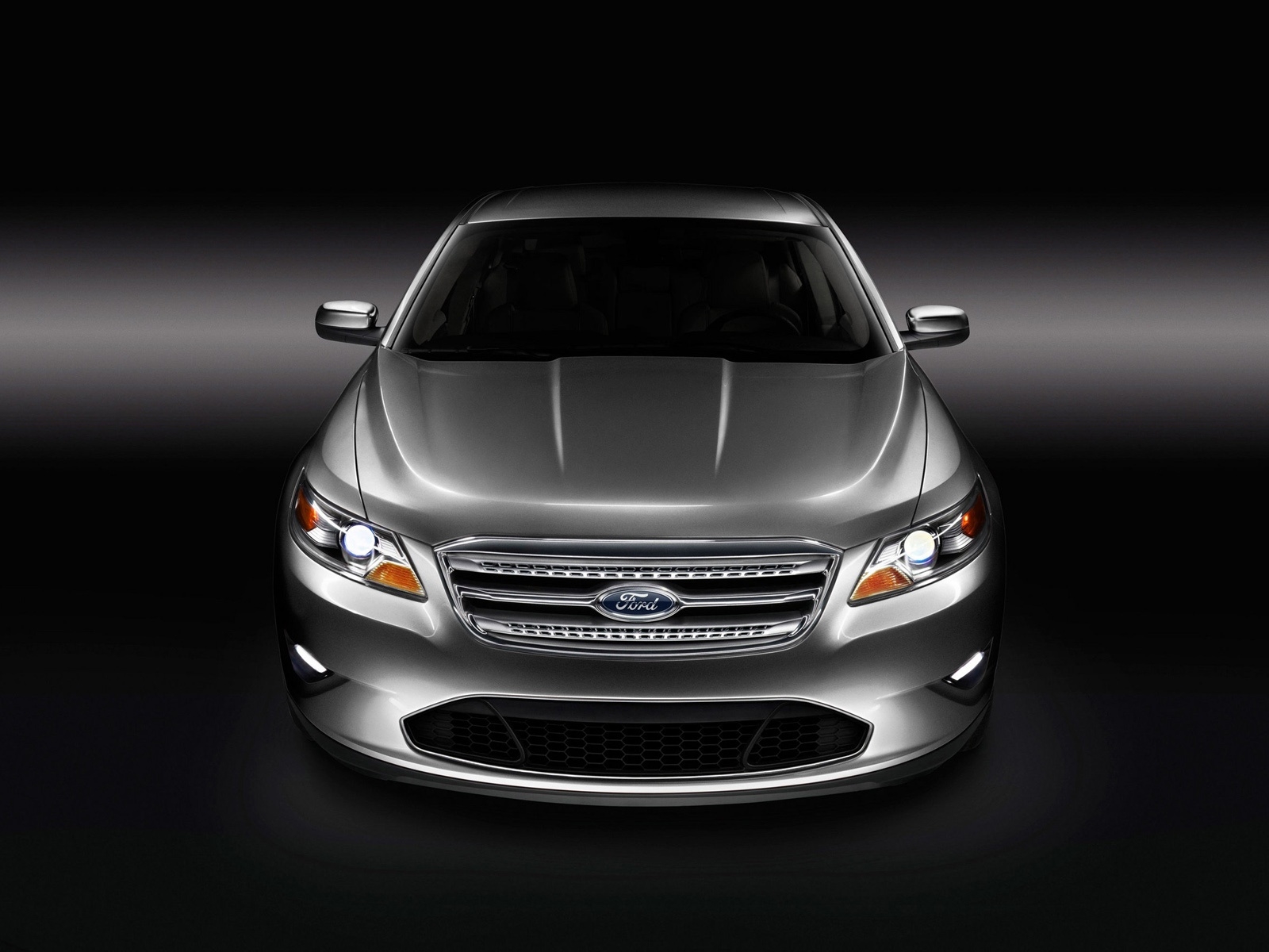 Ford Taurus 2010 for 1600 x 1200 resolution