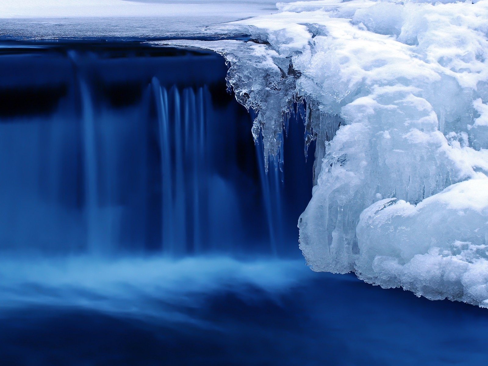 Frozen Cascade for 1600 x 1200 resolution