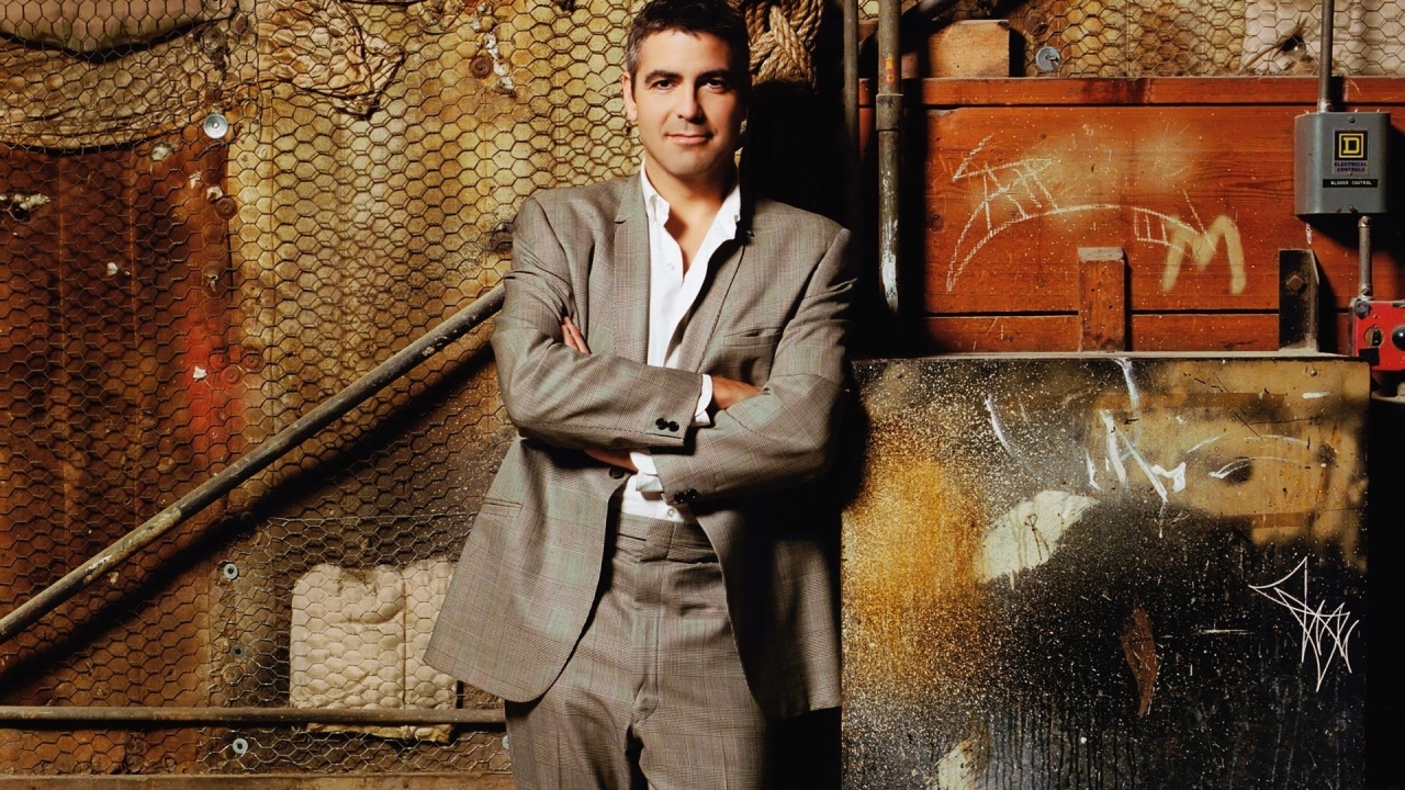 George Clooney Elegant Suit for 1280 x 720 HDTV 720p resolution