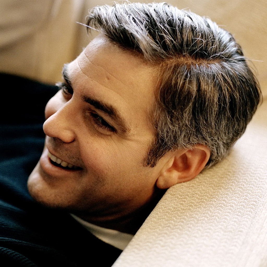 George Clooney Relaxing for 1024 x 1024 iPad resolution