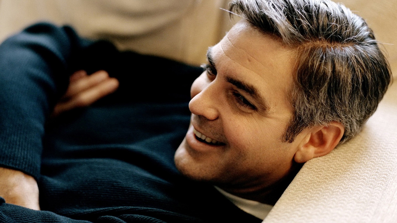 George Clooney Smiling for 1366 x 768 HDTV resolution