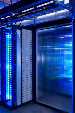 Google Data Center for 320 x 480 iPhone resolution
