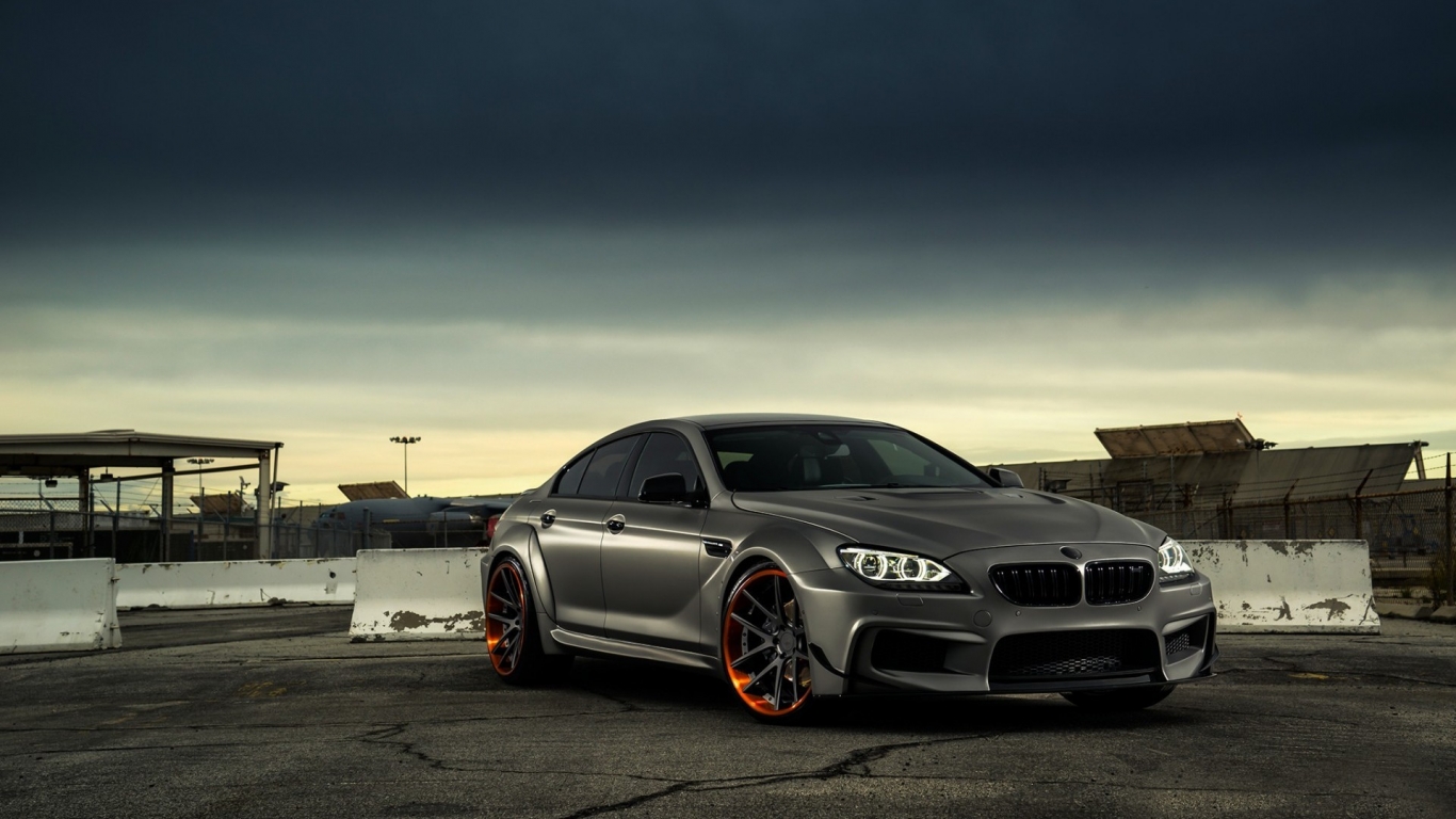 Gorgeous BMW M6 for 1366 x 768 HDTV resolution