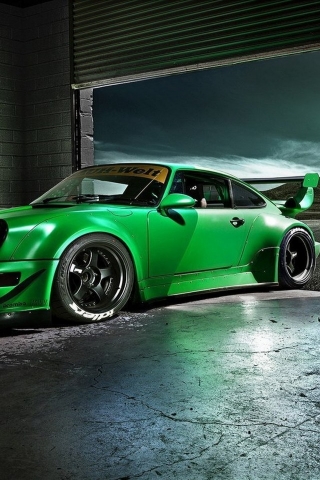 Green Porsche Carrera for 320 x 480 iPhone resolution