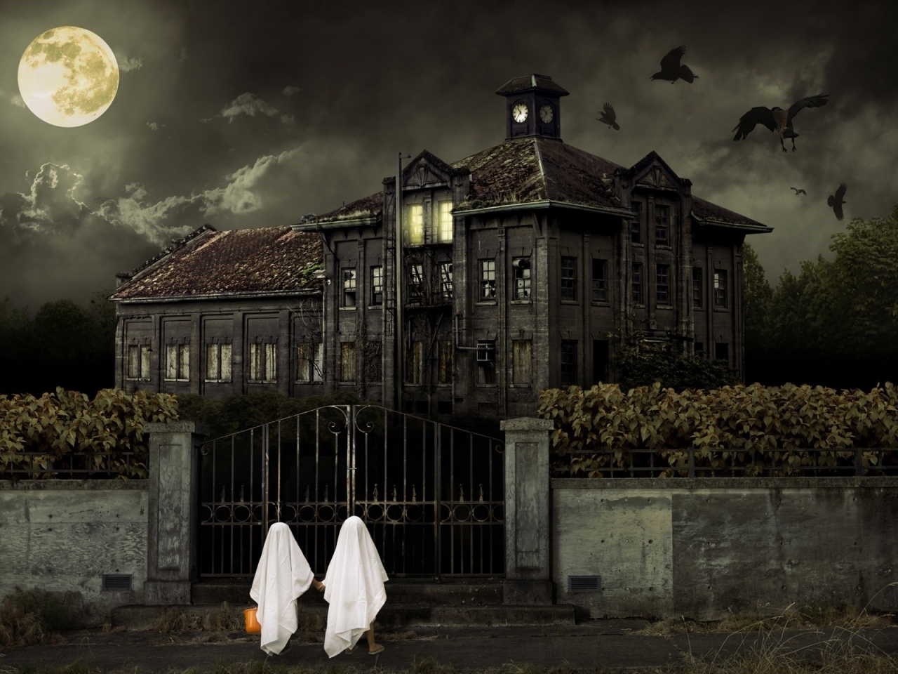 Halloween Night Walk for 1280 x 960 resolution