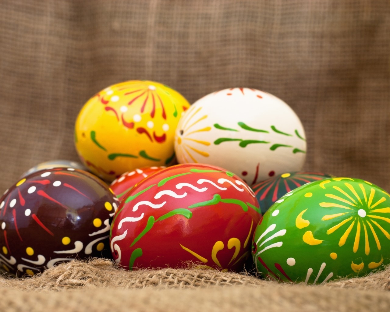 Handmade Easter Eggs for 1280 x 1024 resolution