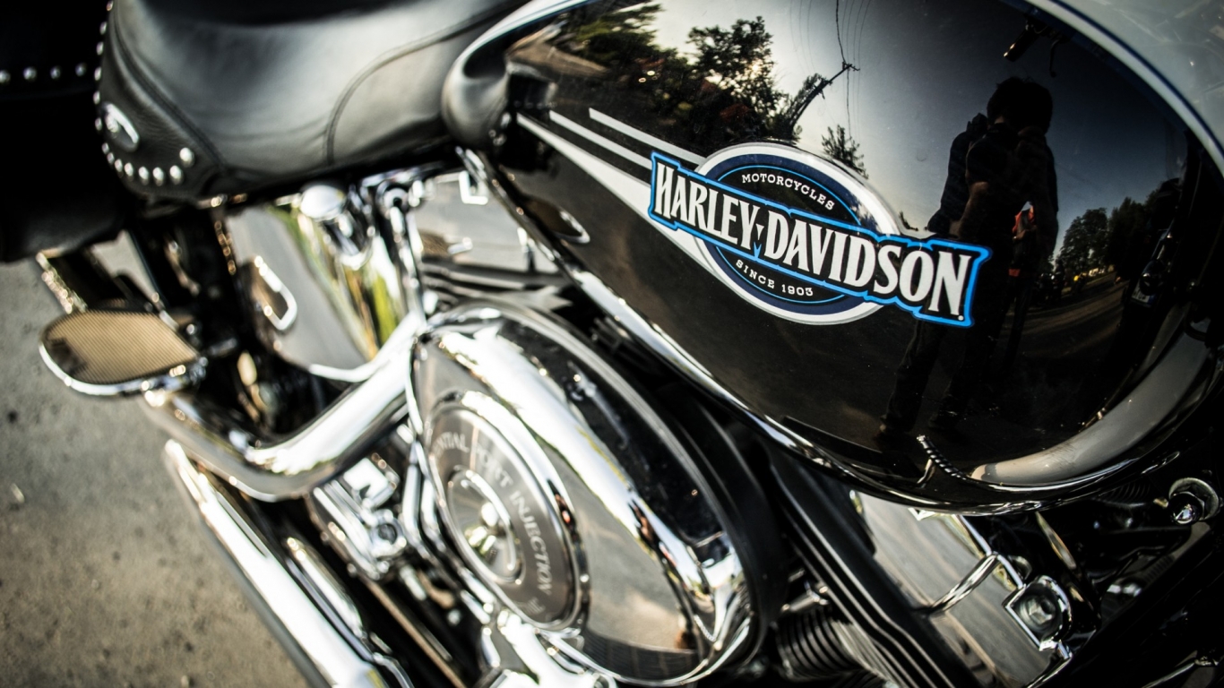 Harley Davidson Logo for 1366 x 768 HDTV resolution