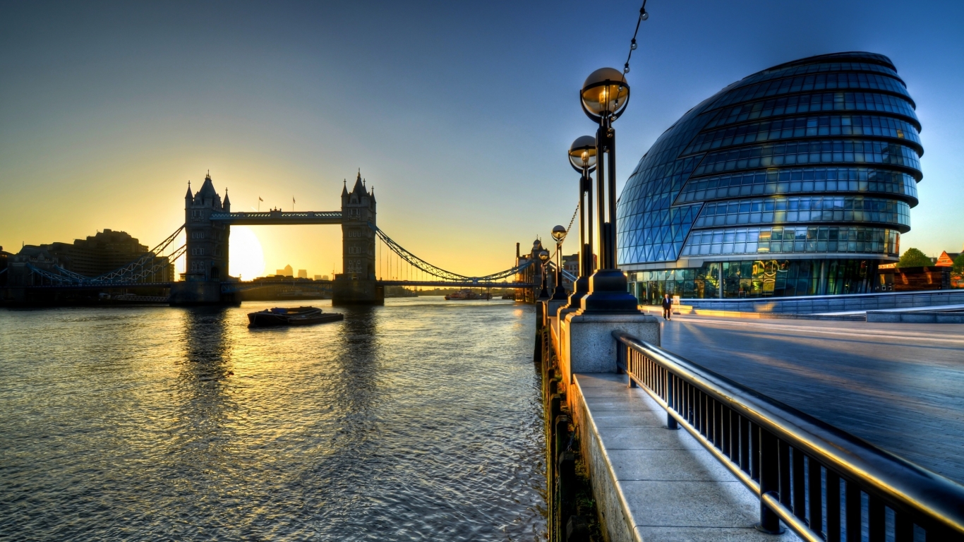 HDR London Tower Bridge for 1366 x 768 HDTV resolution