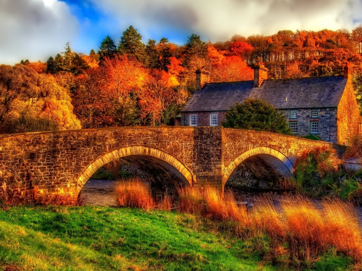 HDR Old Bridge and House for 1152 x 864 resolution