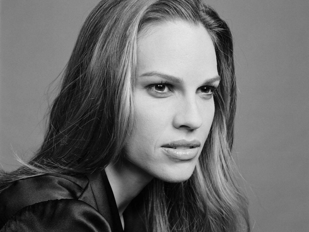Hilary Swank Black and White for 1024 x 768 resolution
