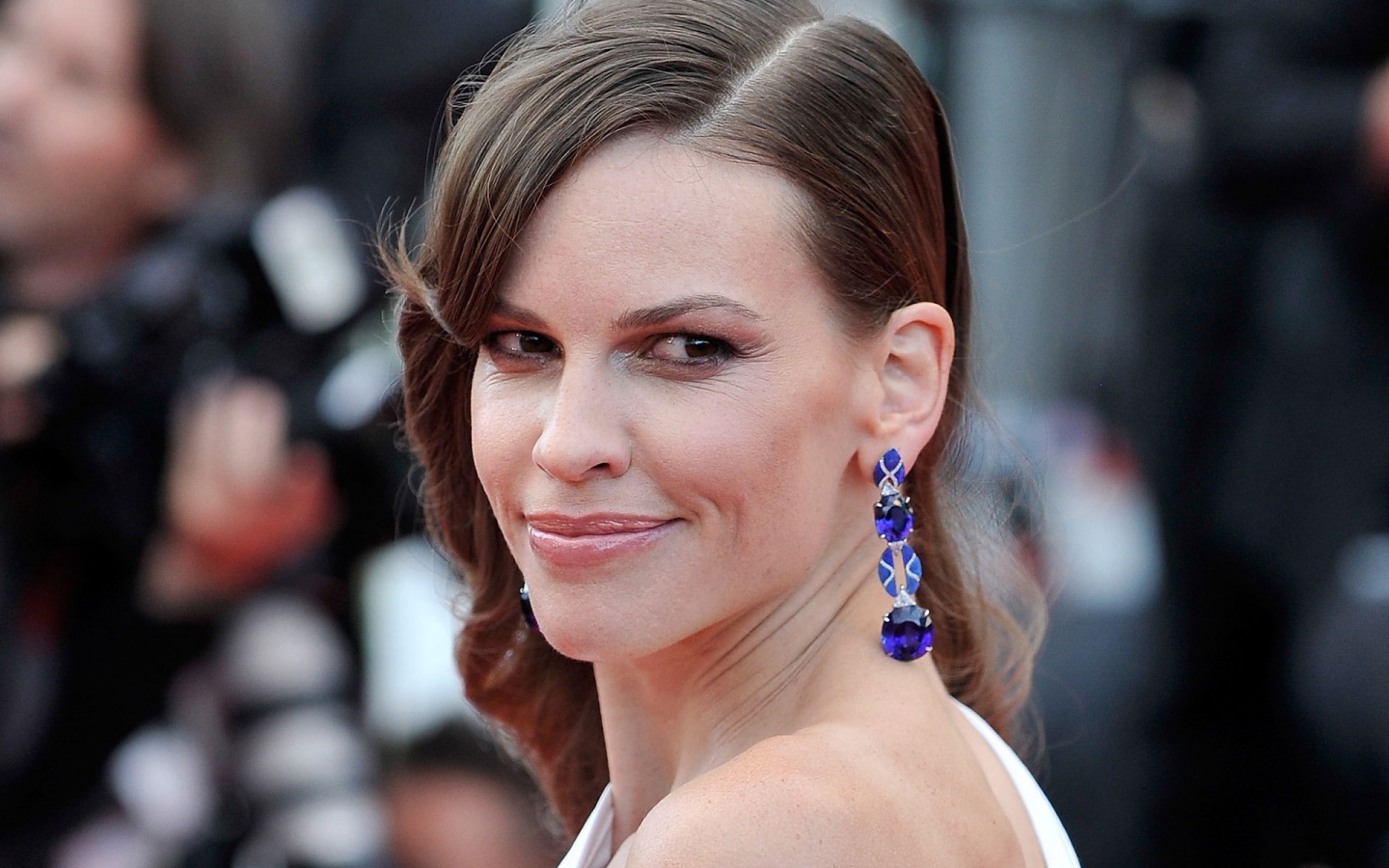 Hilary Swank Red Carpet for 1440 x 900 widescreen resolution