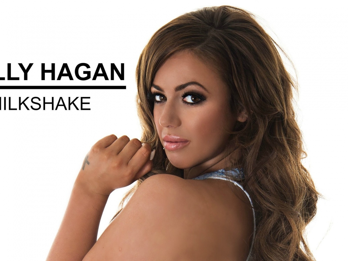 Holly Hagan Look for 1152 x 864 resolution