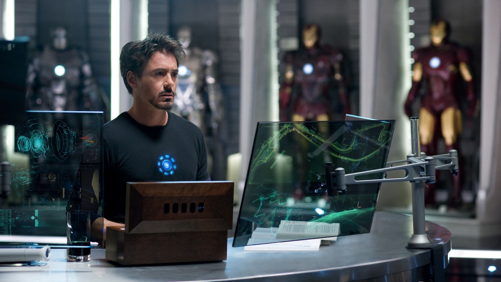 Iron Man 2 for 1600 x 900 HDTV resolution