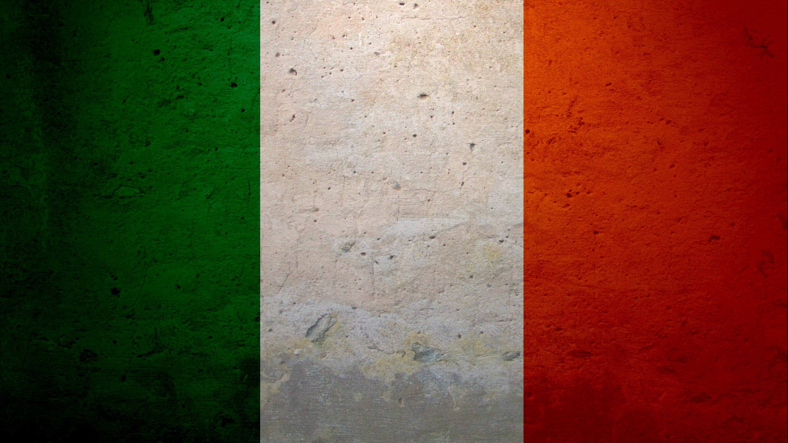 Italy Grunge Flag for 2560x1440 HDTV resolution