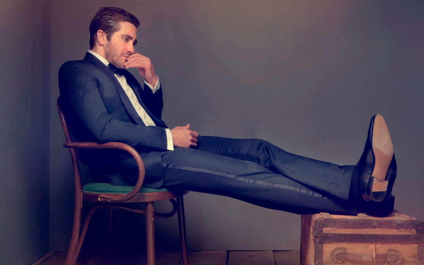 Jake Gyllenhaal Thoughtful for 1680 x 1050 widescreen resolution