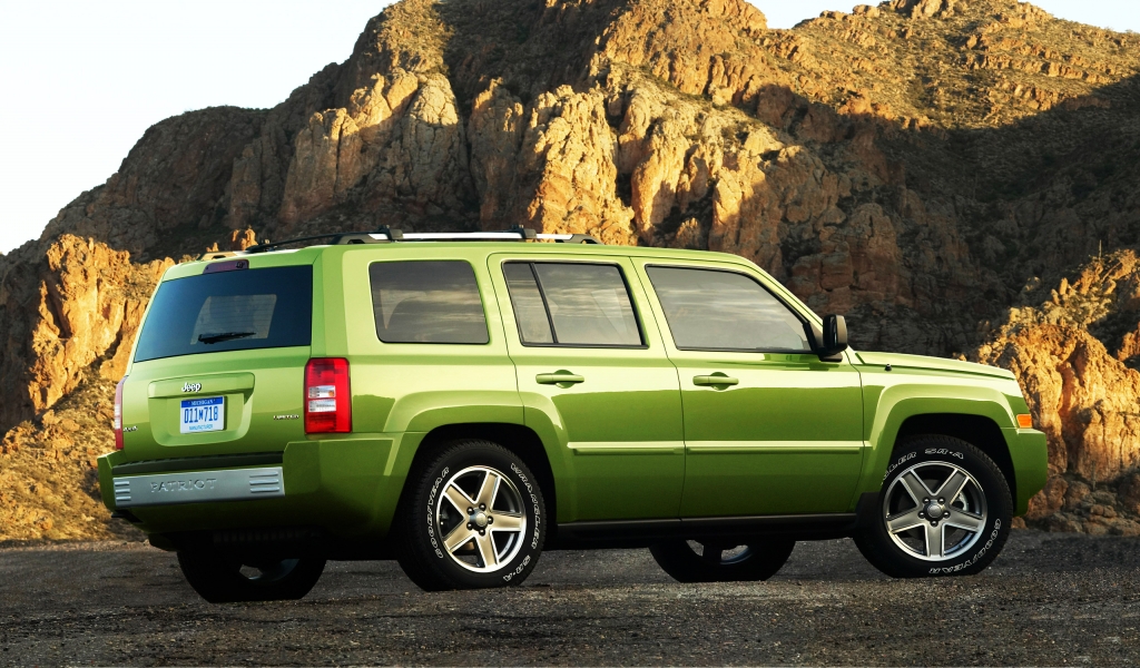 Jeep Patriot Limited for 1024 x 600 widescreen resolution