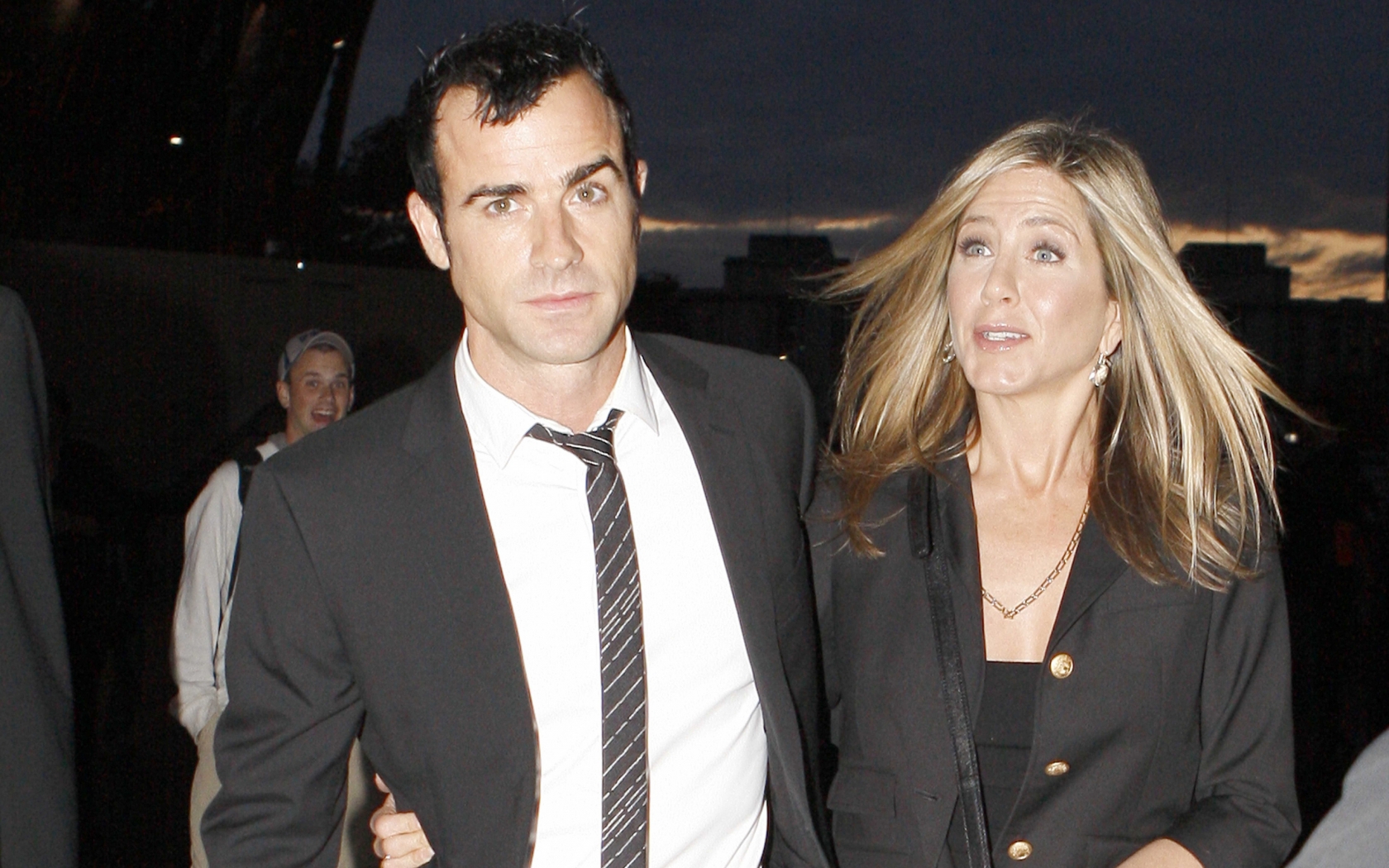 Jennifer Aniston and Justin Theroux for 1680 x 1050 widescreen resolution
