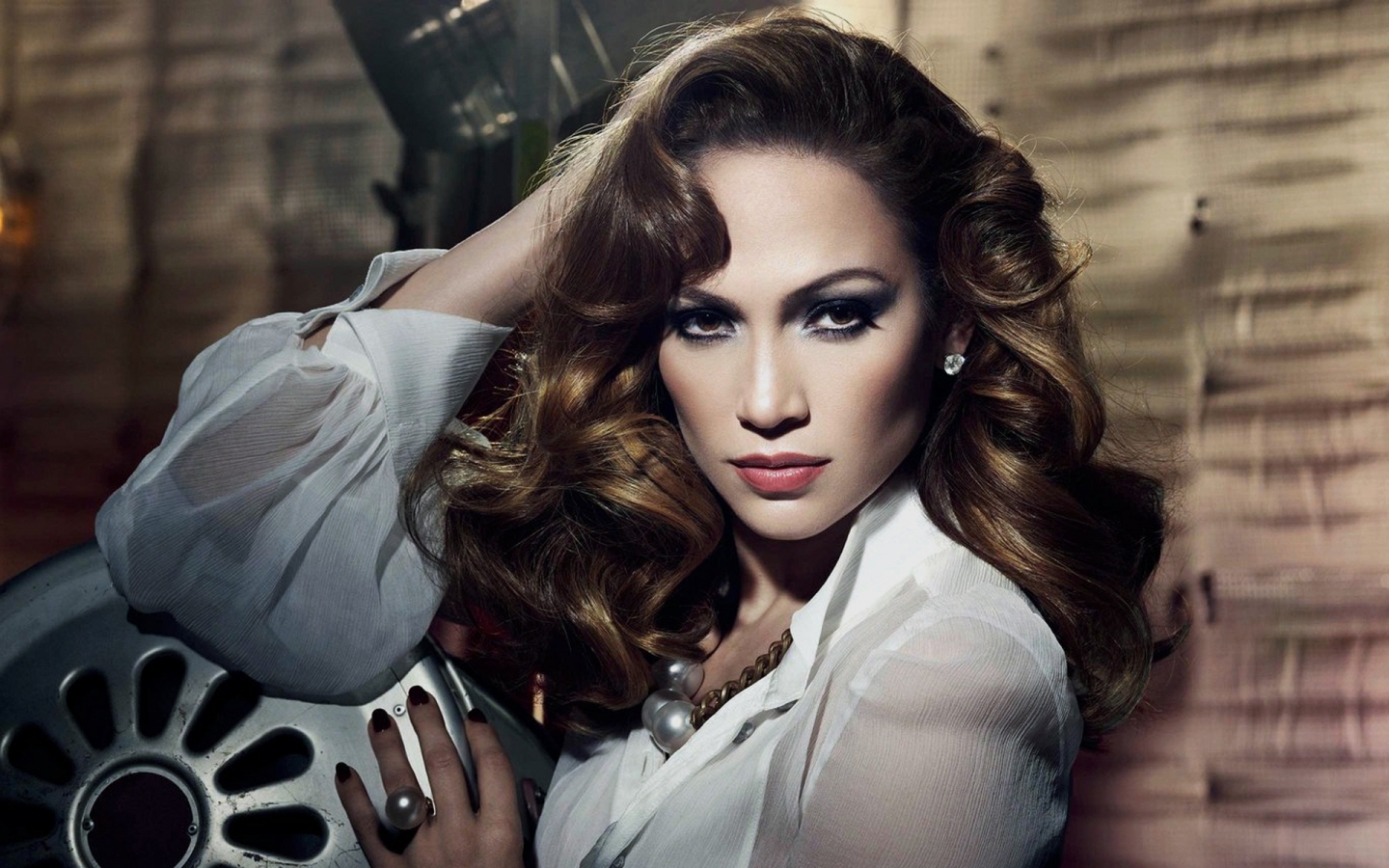 Jennifer Lopez Gorgeous for 1440 x 900 widescreen resolution