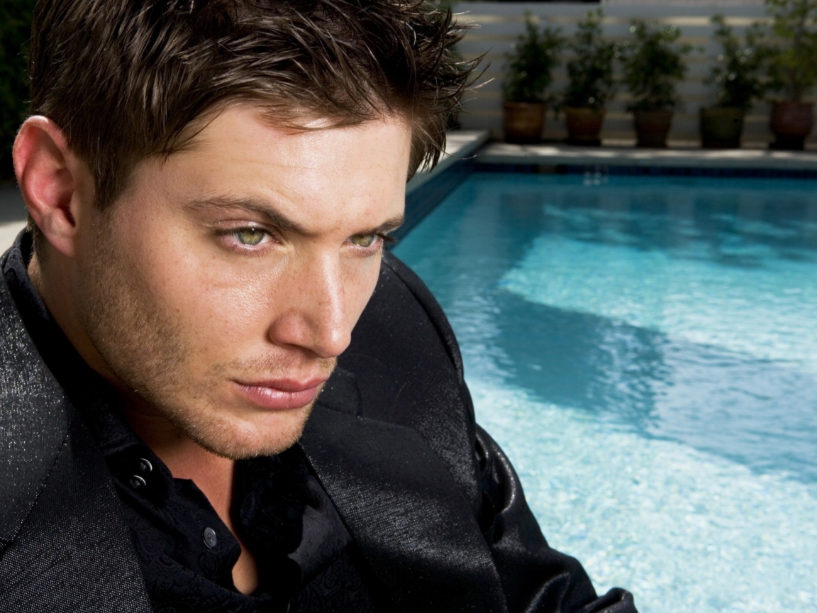 Jensen Ackles Profile Look for 1152 x 864 resolution