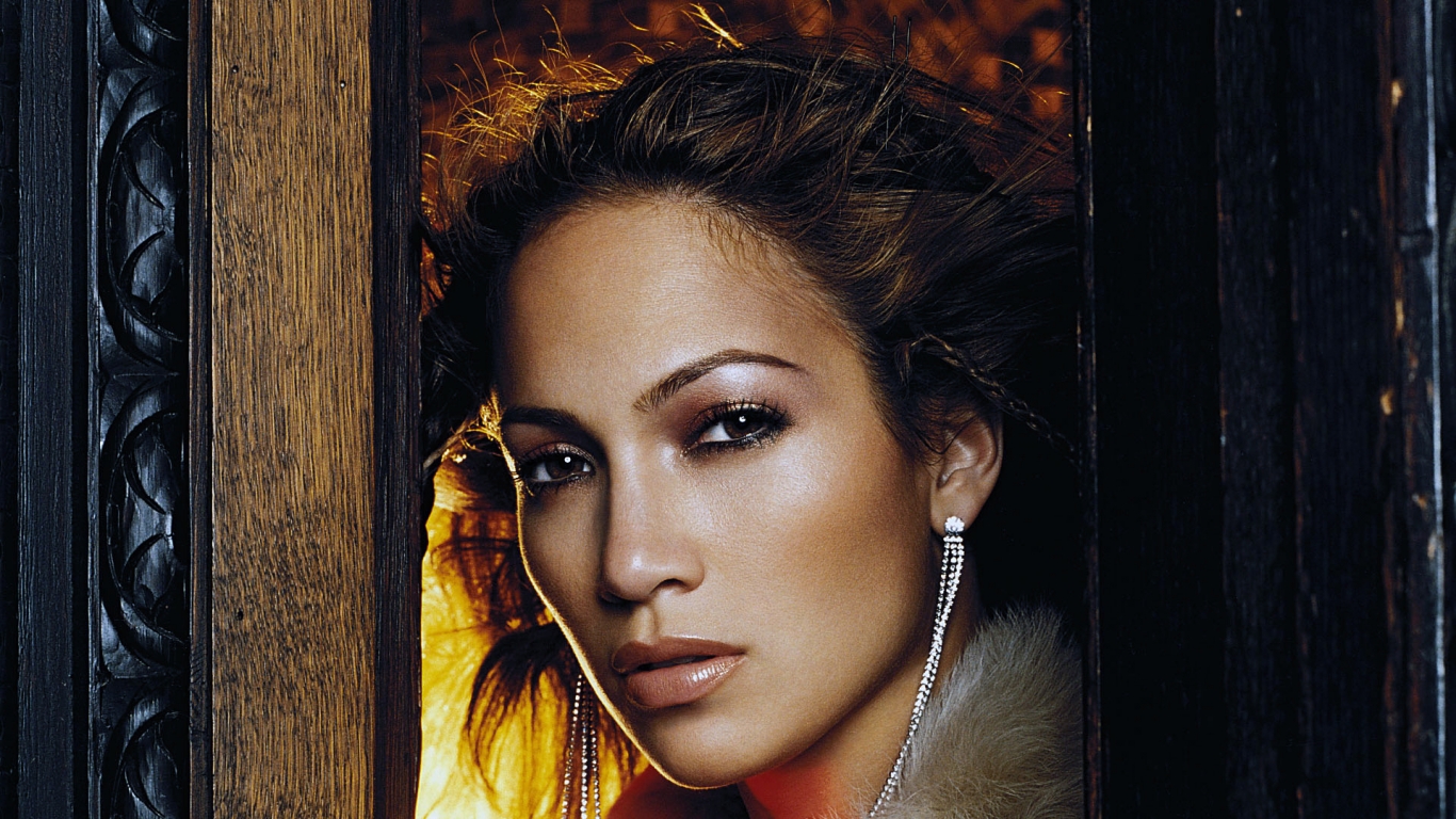 J.Lo for 1366 x 768 HDTV resolution