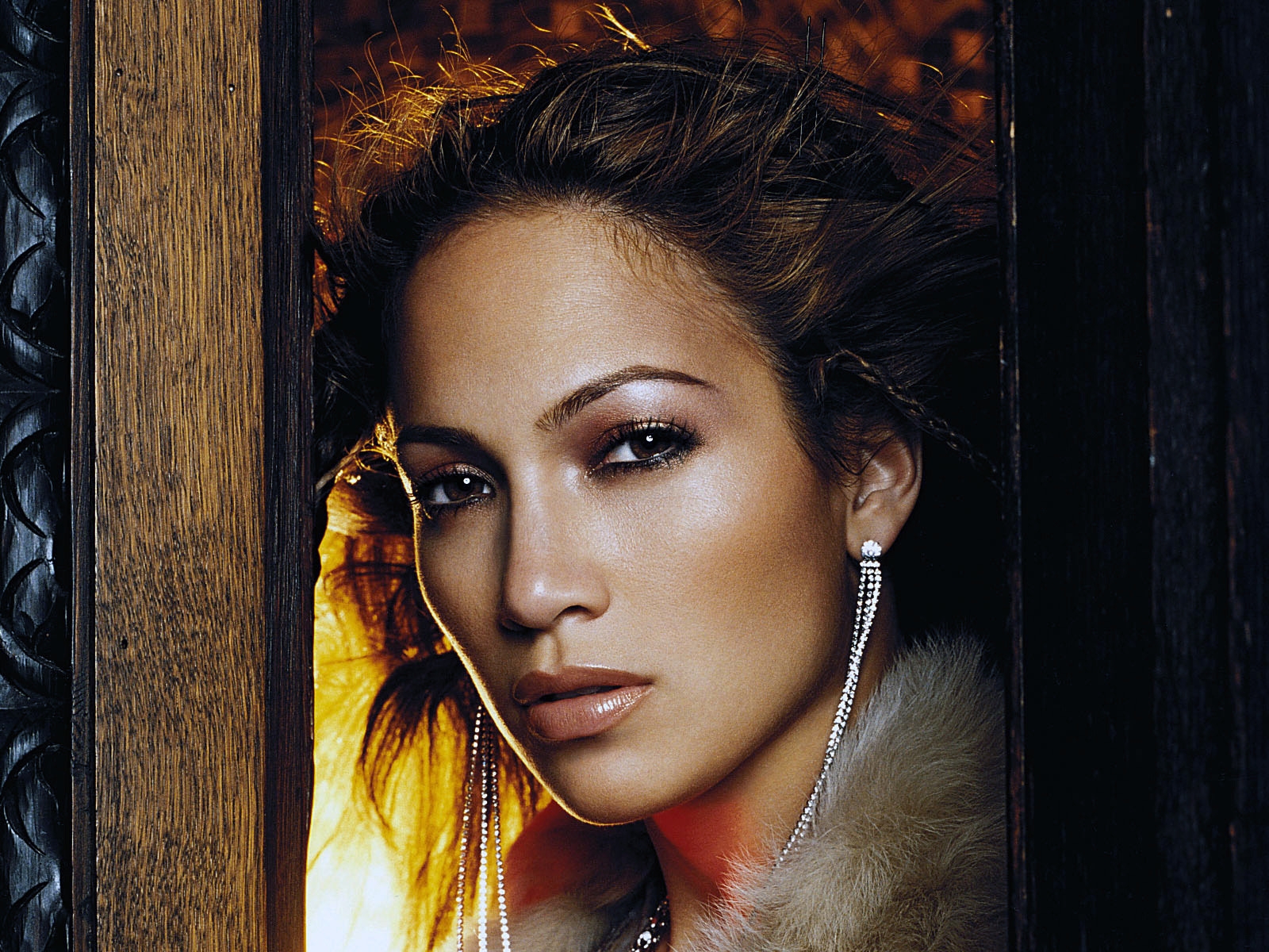 J.Lo for 1600 x 1200 resolution