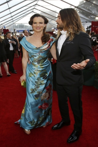 Juliette Lewis and Jared Leto for 320 x 480 iPhone resolution