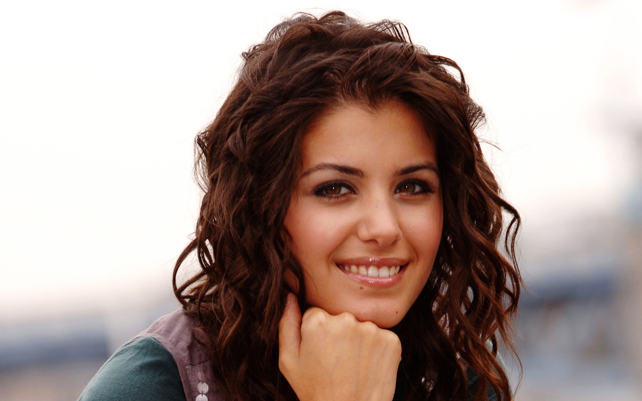 Katie Melua Smile for 1280 x 800 widescreen resolution