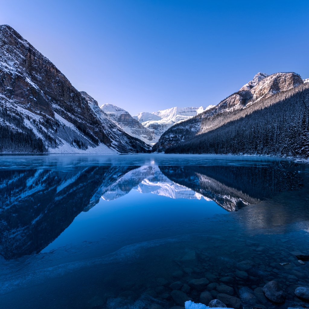 Lake Louise Landscape for 1024 x 1024 iPad resolution