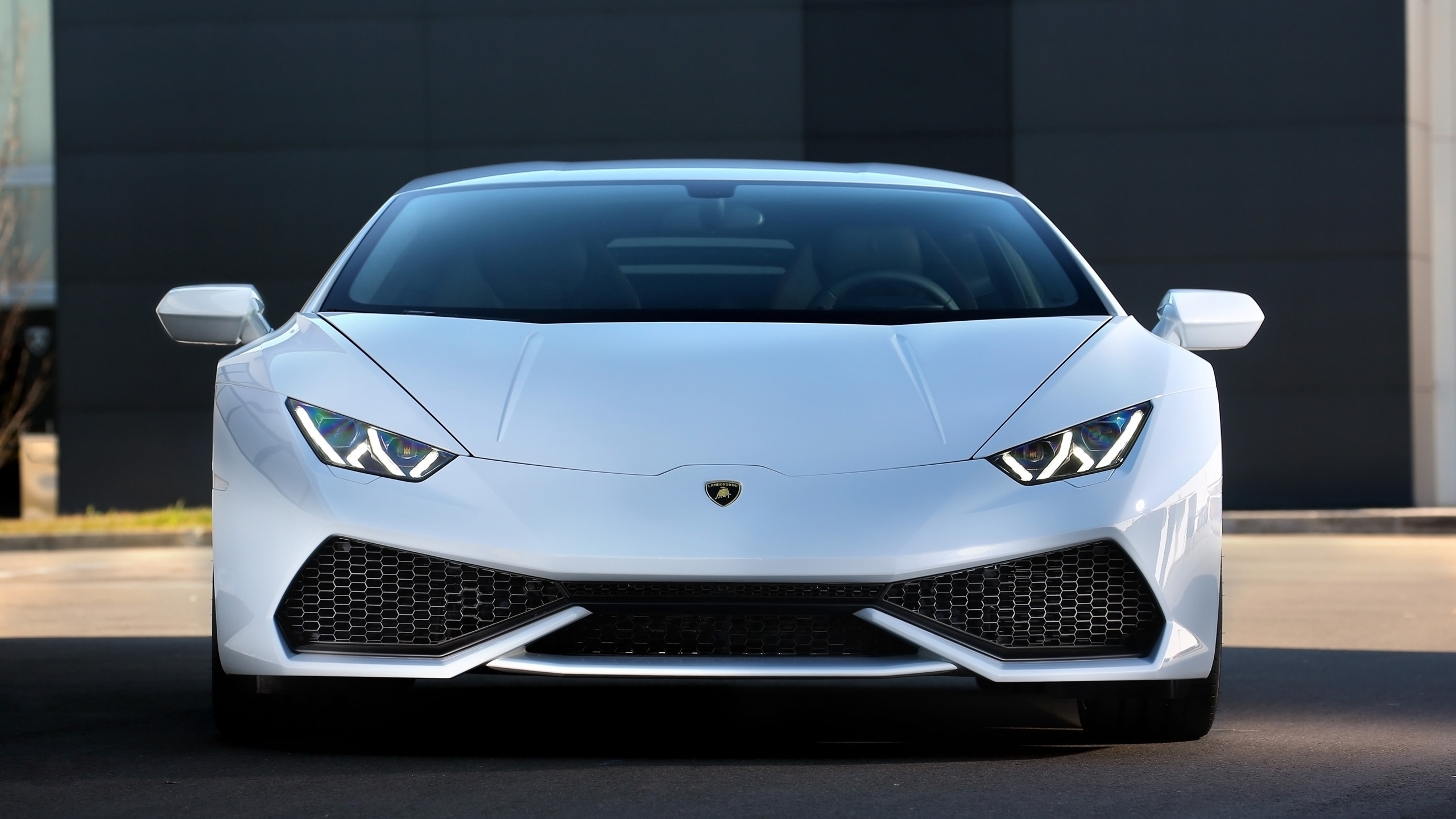 Lamborghini Huracan Front for 2560x1440 HDTV resolution