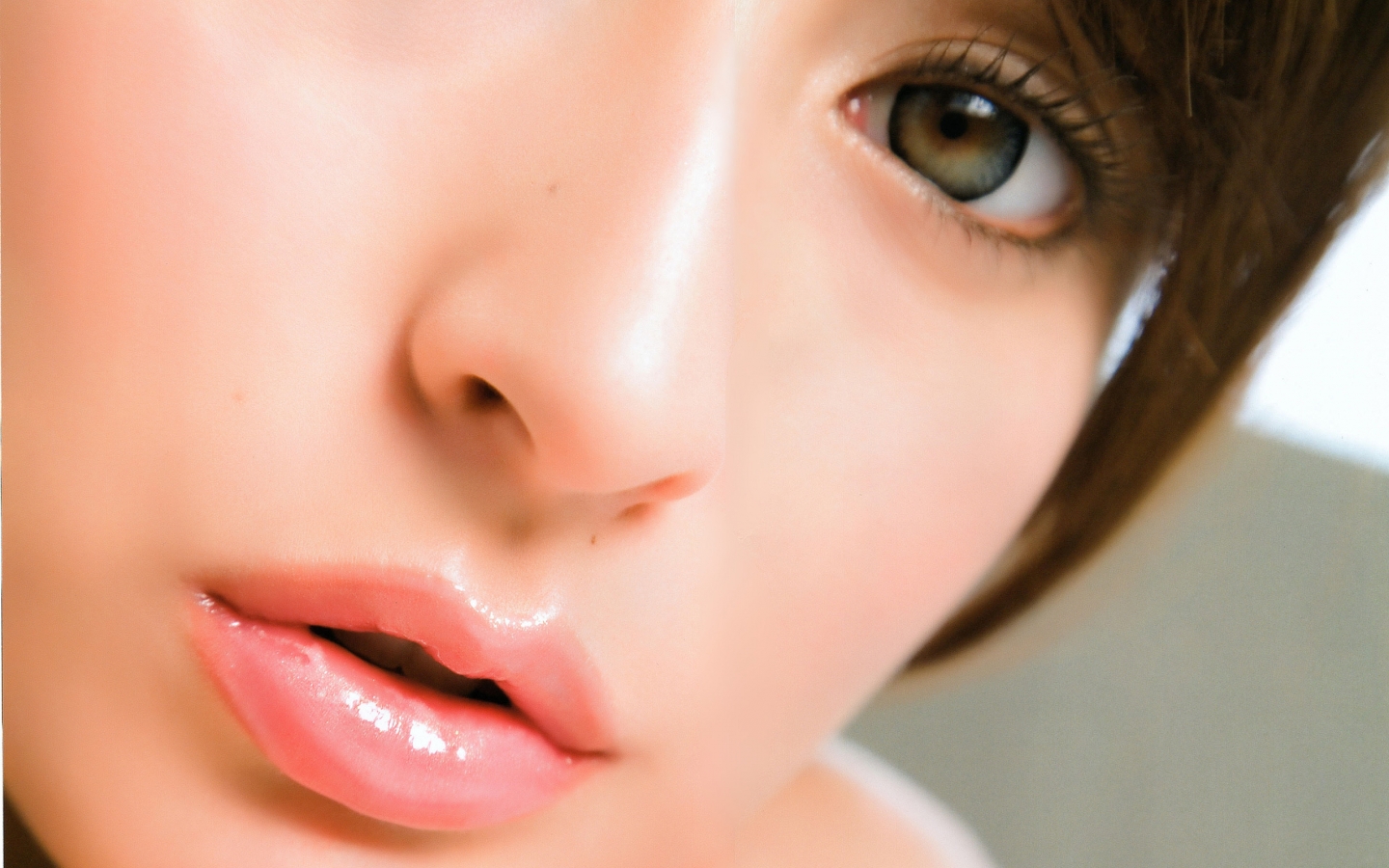 Leah Dizon Close up Face for 1440 x 900 widescreen resolution