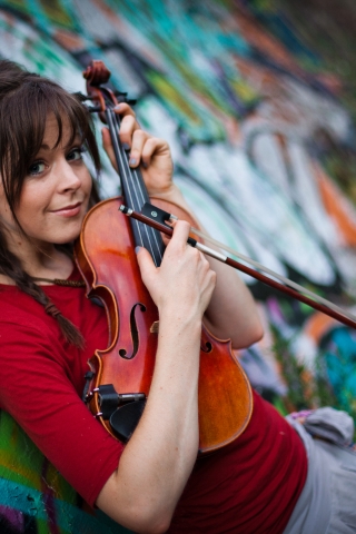 Lindsey Stirling Violin for 320 x 480 iPhone resolution