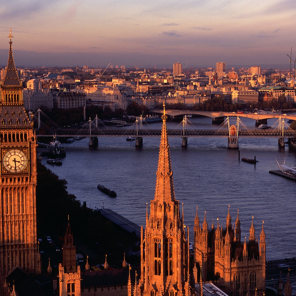 London Sunset for 1024 x 1024 iPad resolution