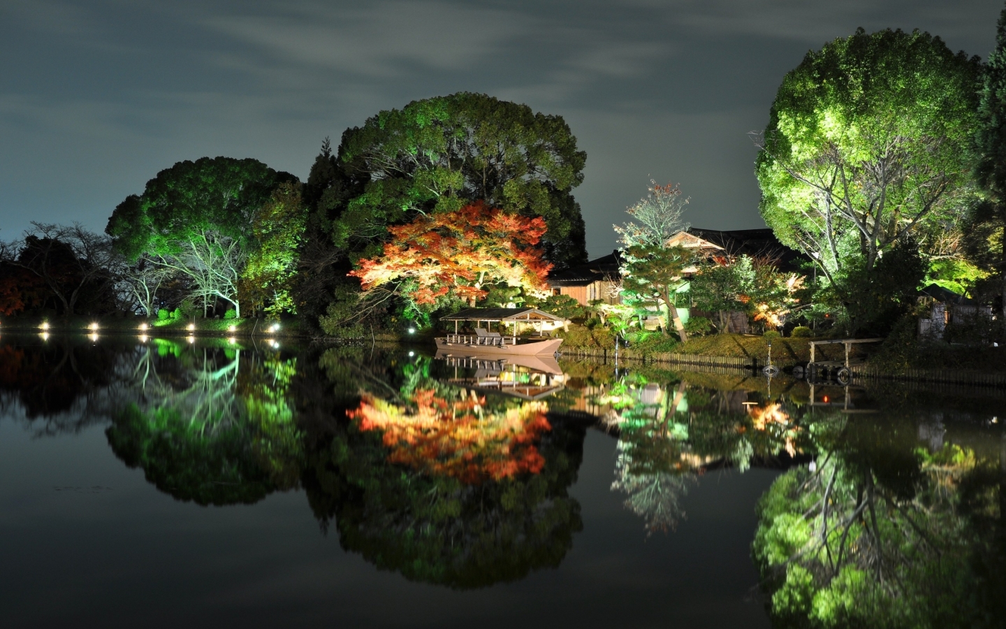 Lovely Night Park Lightning for 1440 x 900 widescreen resolution