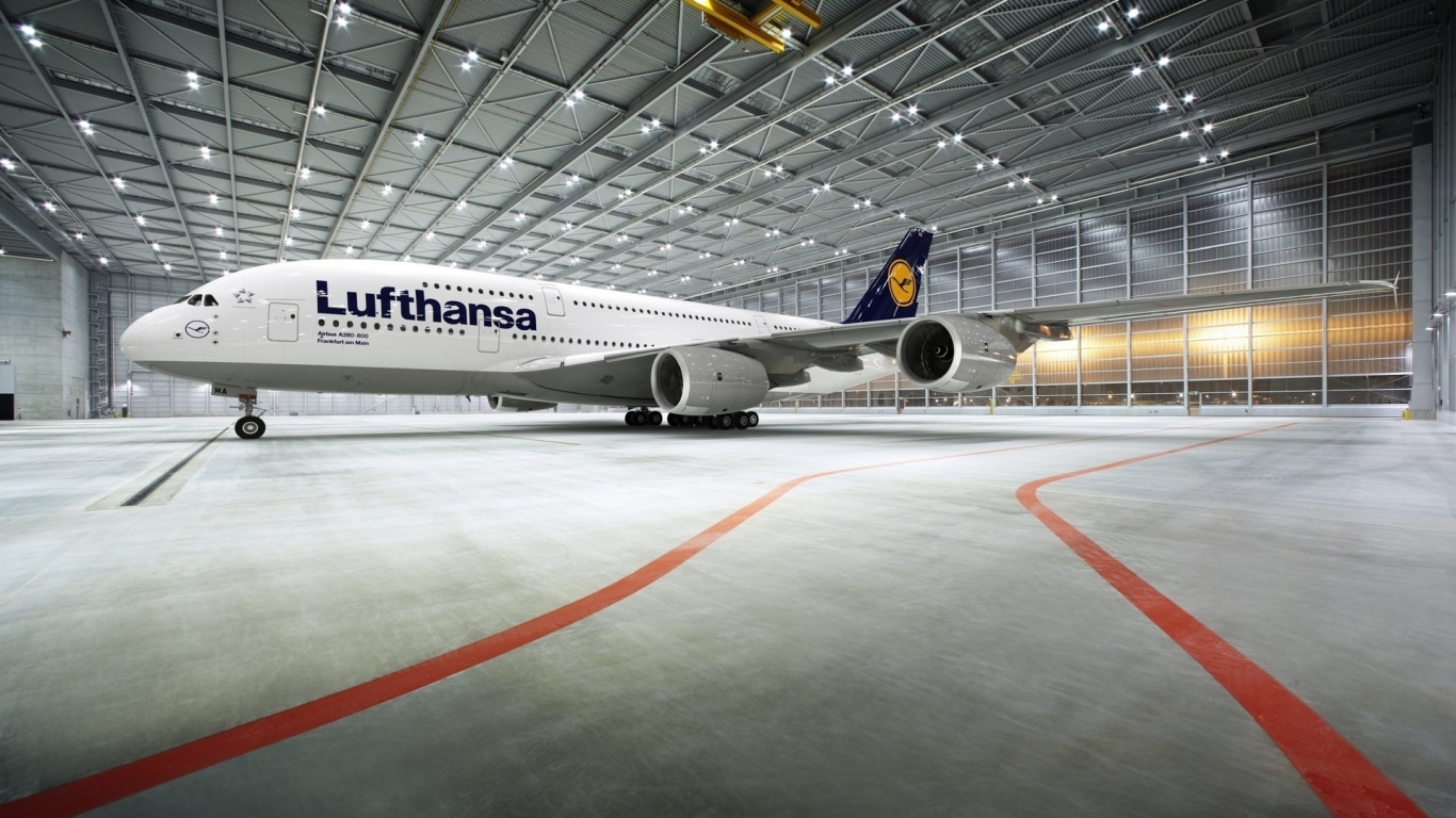 Lufthansa for 1366 x 768 HDTV resolution