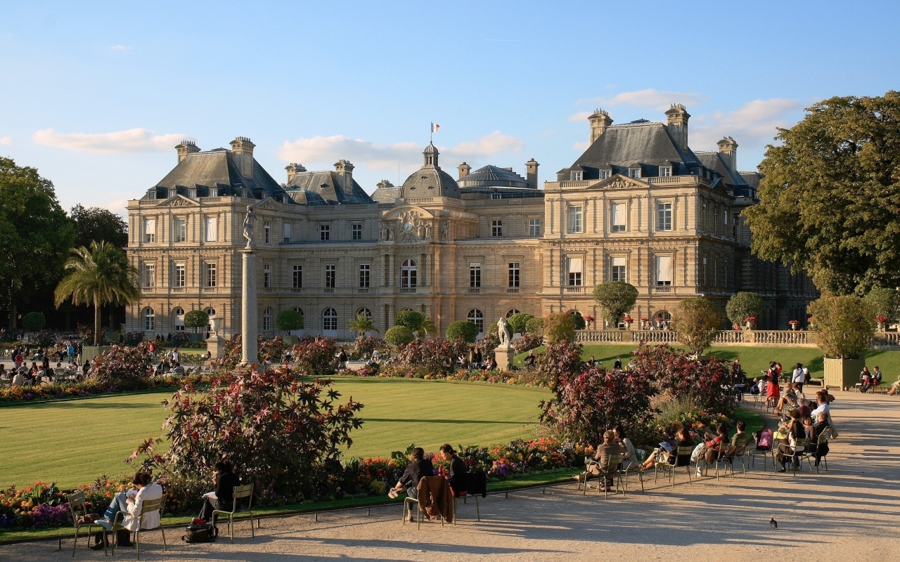 Luxembourg Palace Paris for 1280 x 800 widescreen resolution