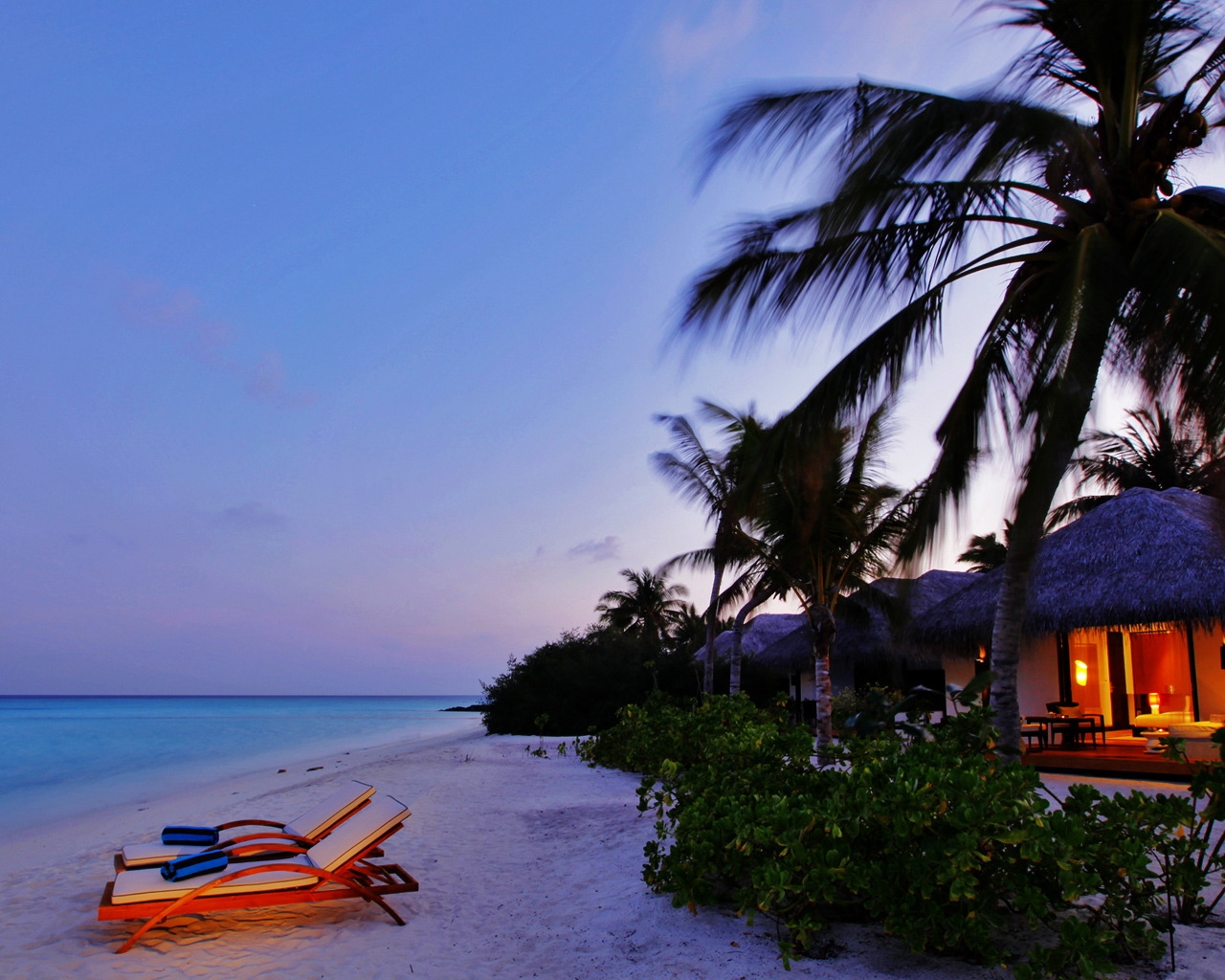 Luxury Beach Resort for 1280 x 1024 resolution