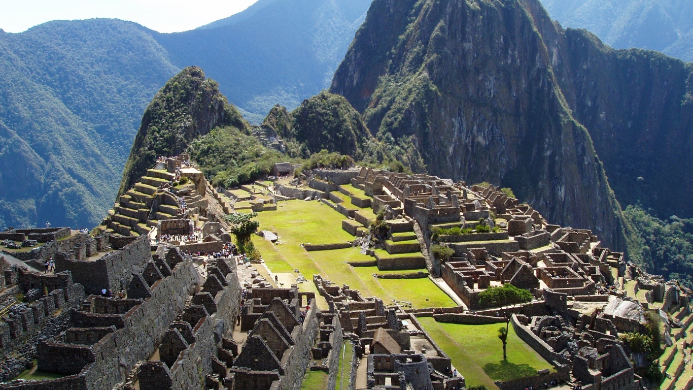 Machu Picchu Peru for 1366 x 768 HDTV resolution