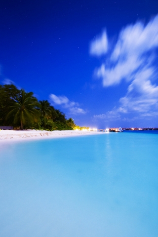 Maldivian Night for 320 x 480 iPhone resolution