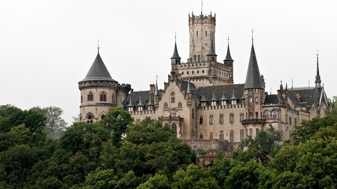 Marienburg Castle Germany for 1366 x 768 HDTV resolution