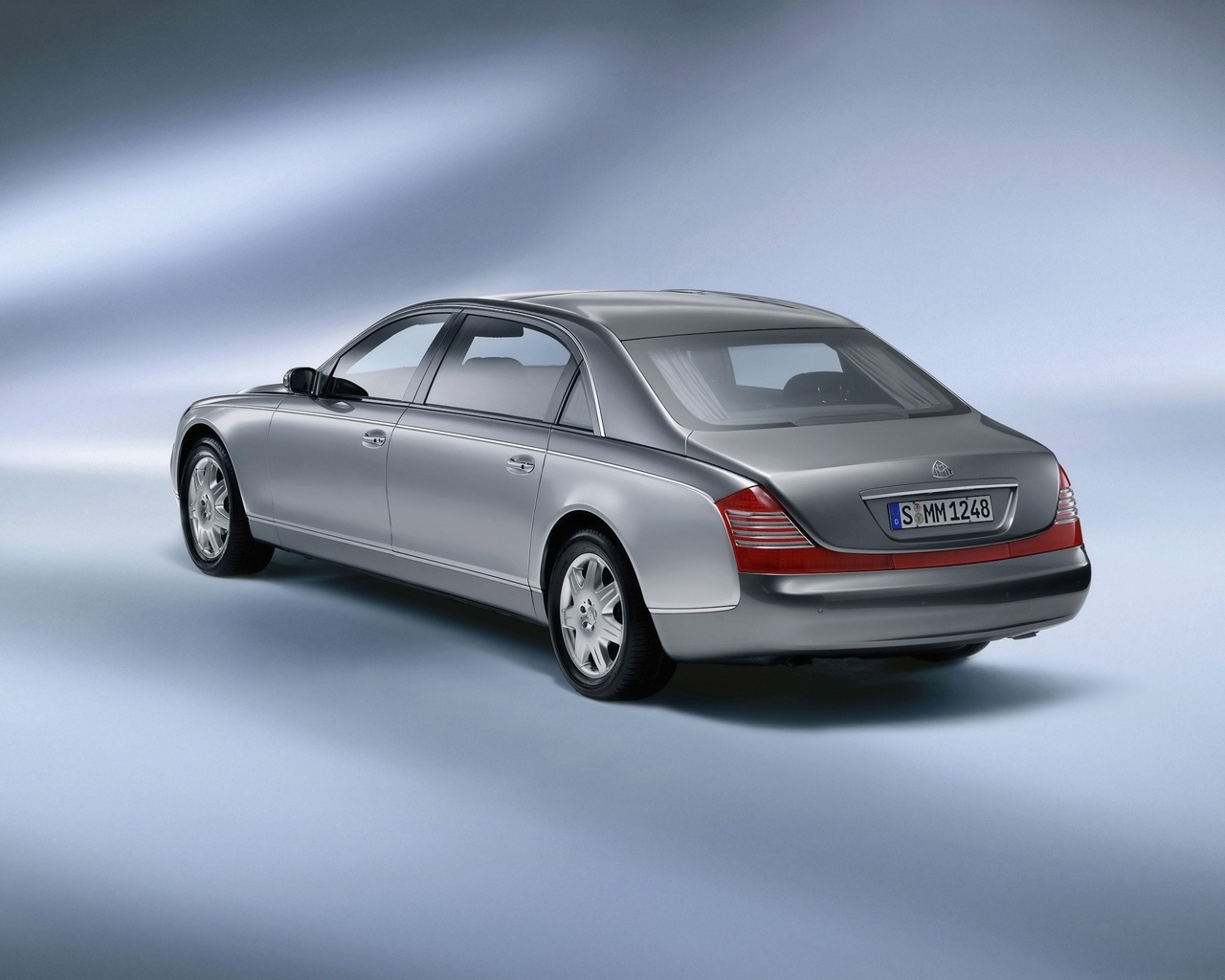 Maybach 62 Rear for 1280 x 1024 resolution