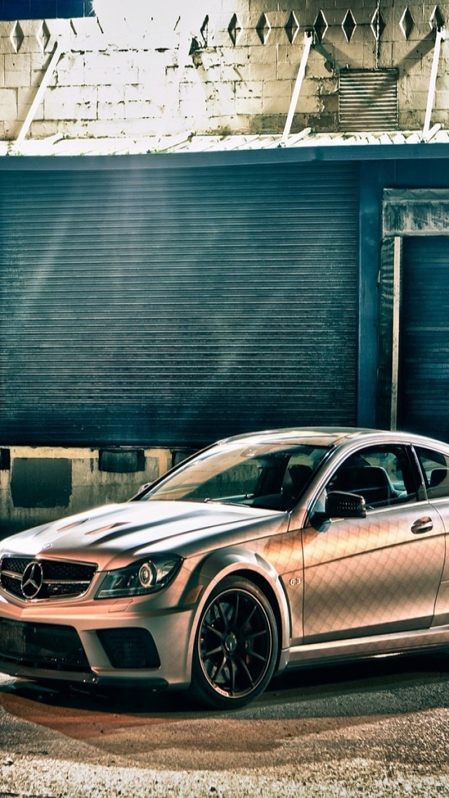 Mercedes-Benz C63 AMG for 640 x 1136 iPhone 5 resolution