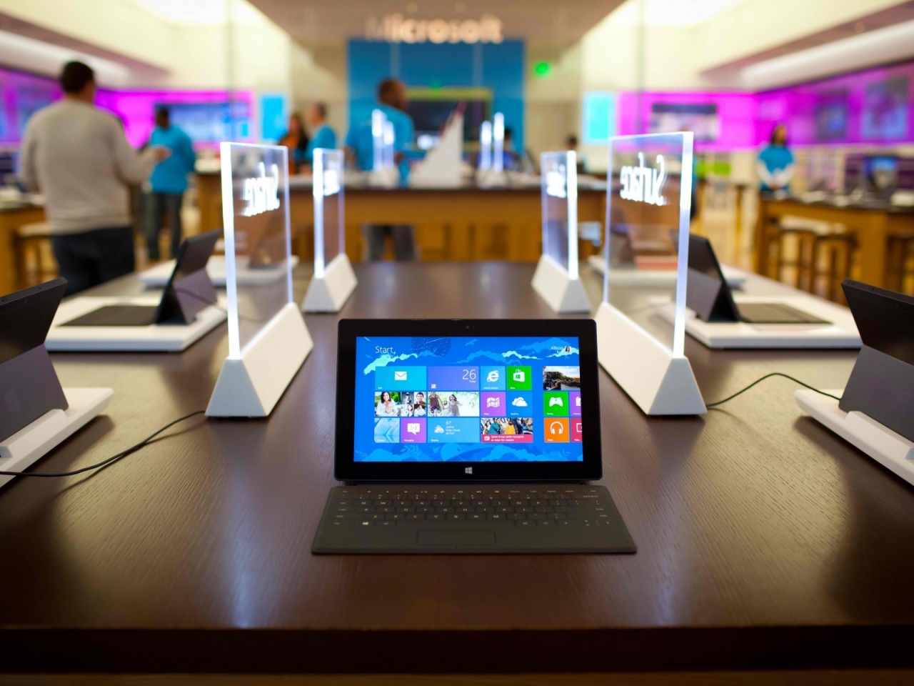 Microsoft Surface Pro Windows 8 Tablet for 1280 x 960 resolution