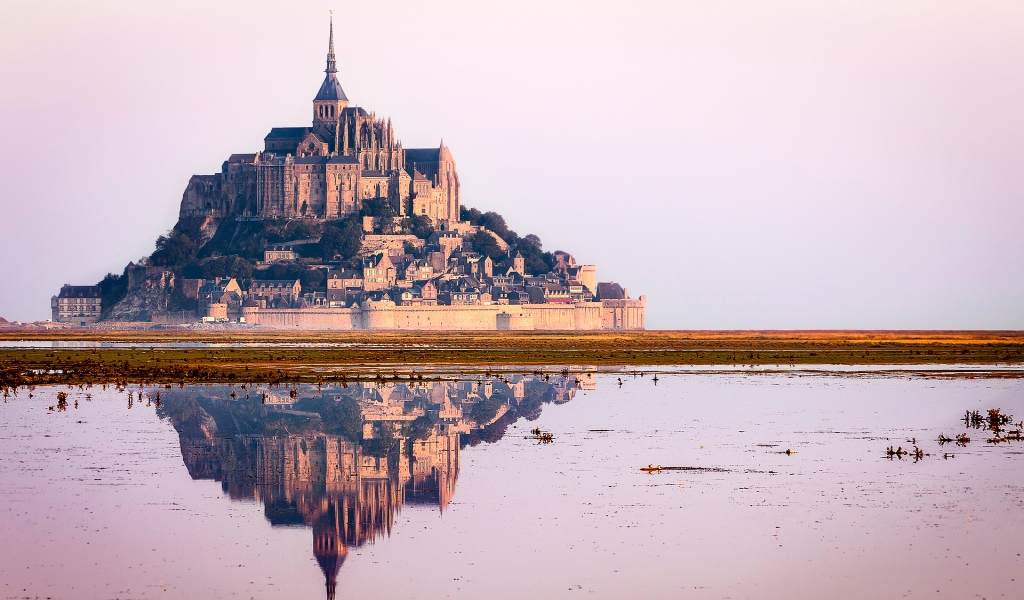 Mont Saint Michel Castle for 1024 x 600 widescreen resolution
