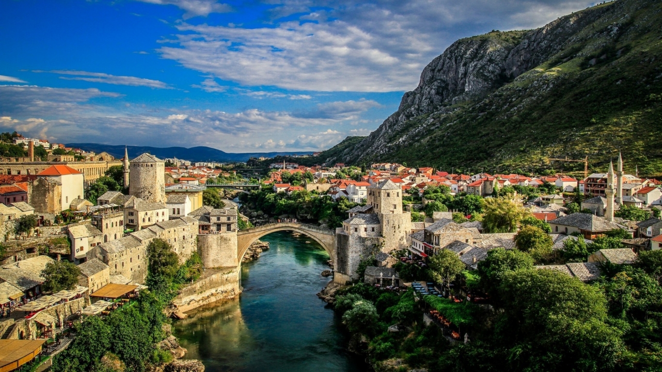 Mostar Bosna i Hercegovina for 1366 x 768 HDTV resolution