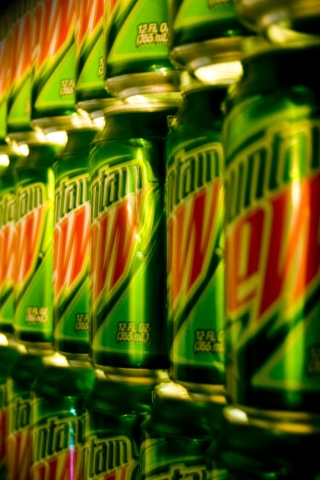 Mountain Dew for 320 x 480 iPhone resolution