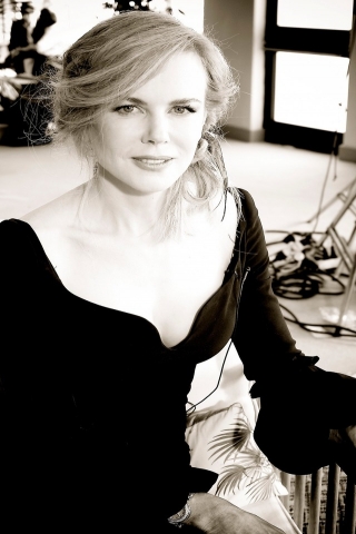 Nicole Kidman Black and White Photo for 320 x 480 iPhone resolution